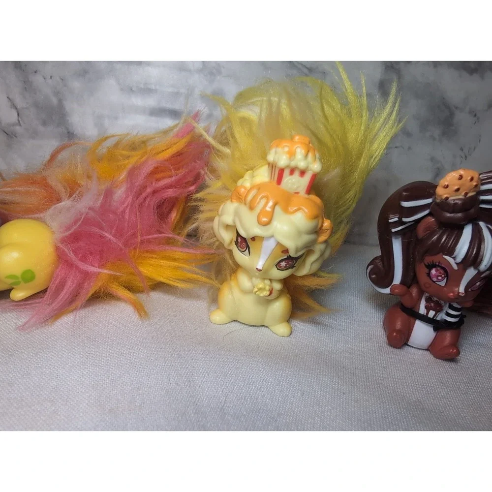 4x Whiffies Ice Cream Shop Toy Figure Skunk - Popcorn Penny + Others